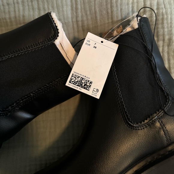 Black booties - Picture 6 of 8